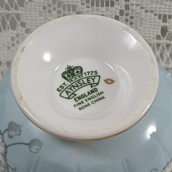 Vintage Aynsley Light Blue With White Petunias Gold-Trim Teacup & Saucer - Picture 4 of 5